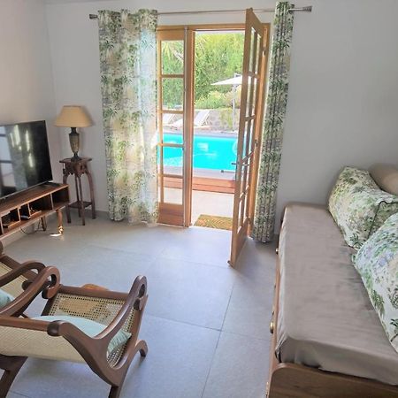 Le Guillaume Le Jacaranda Du Guillaume Bed & Breakfast エクステリア 写真